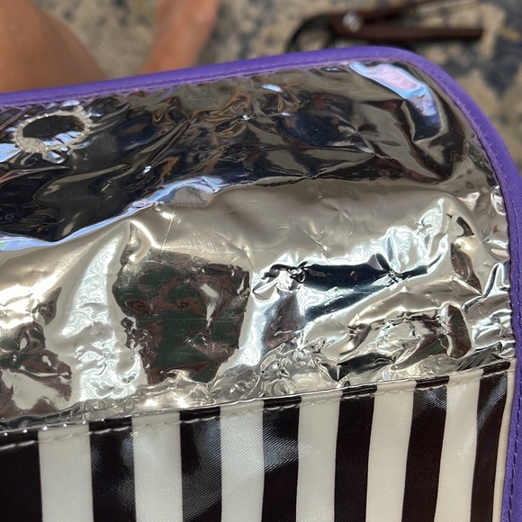 Henri Bendel Mini Hair Straightener - Picture 5 of 8